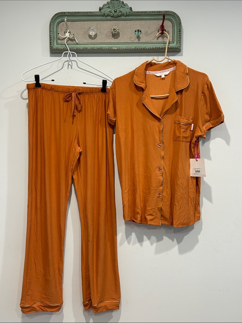 Treasures By Shabby Chic Pumpkin Spice Gold Short Sleeve Pajama Set Medium women